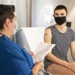 為什麼美國腫瘤專科醫師不跟罹癌感染者討論 HIV？